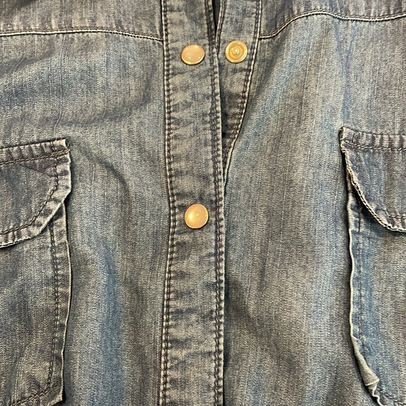 Boutique Plus, Woman’s Denim Button Down Shirt, Sz OX - Picture 5 of 7